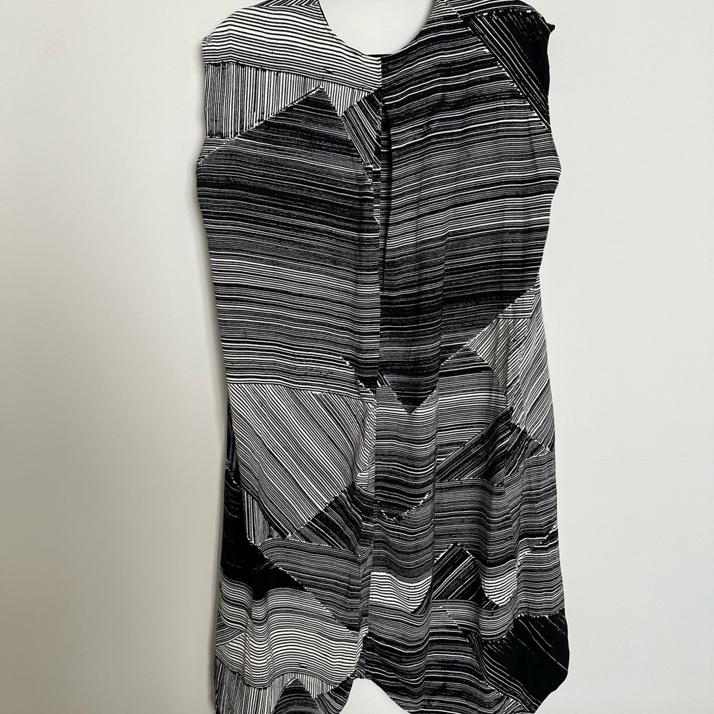 Rachel Roy Black White Geometric Tunic Top Size Large